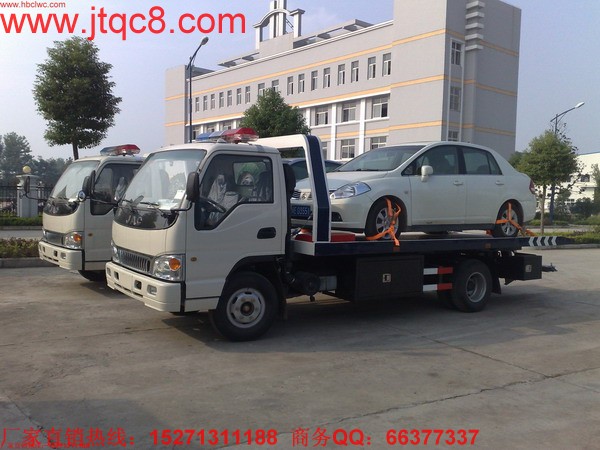 平板拖車的基本屬性就是因為它能成為用戶手中賺錢的工具。目前,挖機平板拖車不僅生產(chǎn)廠家多,而且社會保有量相當大。