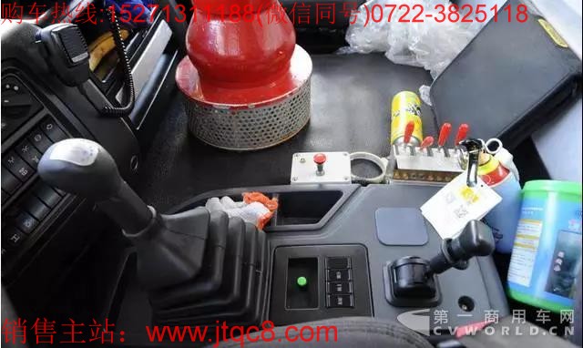 聯(lián)合重卡自卸式消防車(chē)