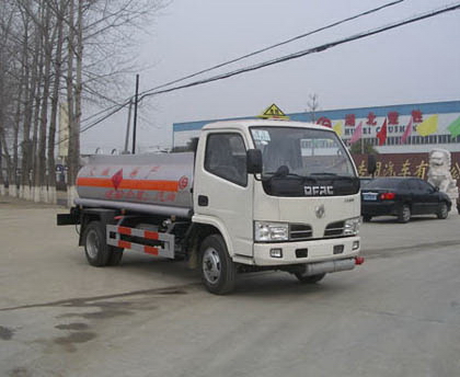 東風小金霸(窄體)油罐車(加油車)