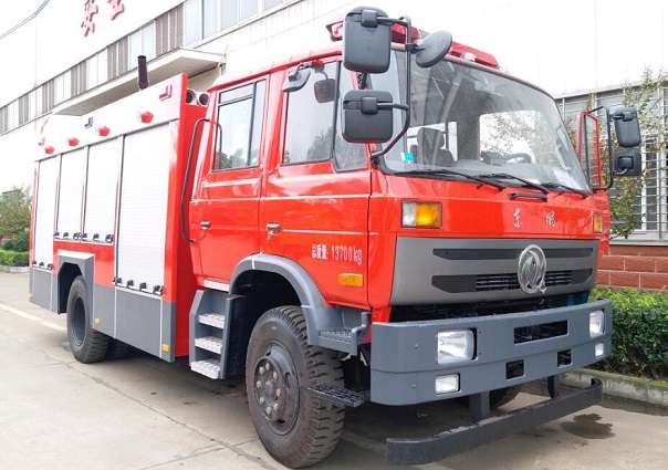 東風(fēng)145型水罐消防車（5-6T）